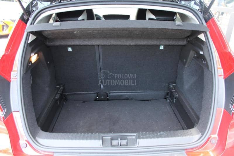 Renault Captur 1.3 tCe DCT Intens