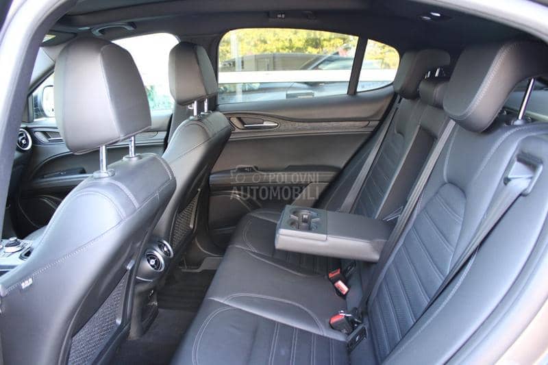 Alfa Romeo Stelvio 2.0 SPRINT Q4 AUT
