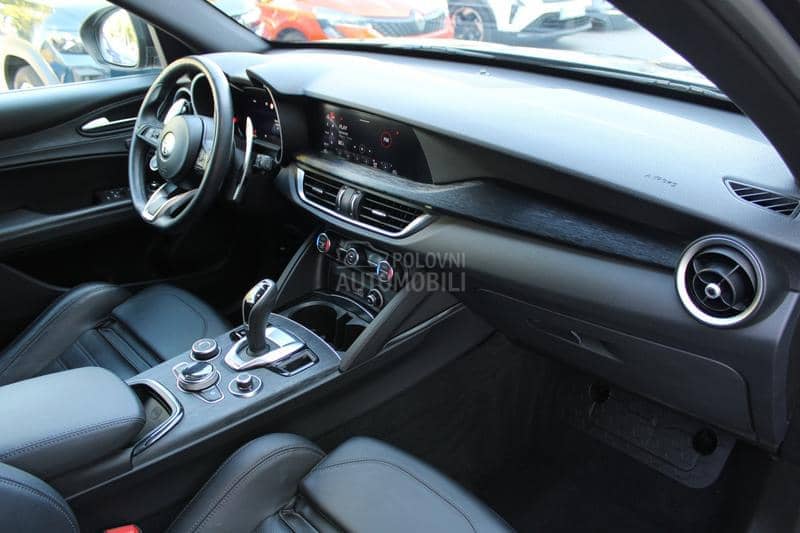 Alfa Romeo Stelvio 2.0 SPRINT Q4 AUT