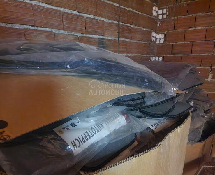 TTIPSKE Tepih patosnice za većinu modela