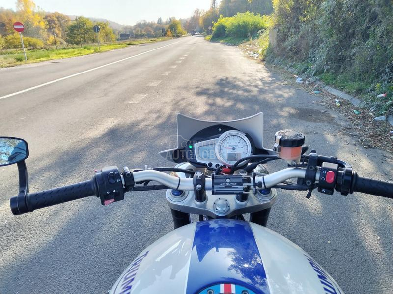 Triumph speed triple