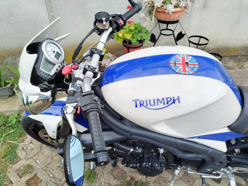 Triumph speed triple