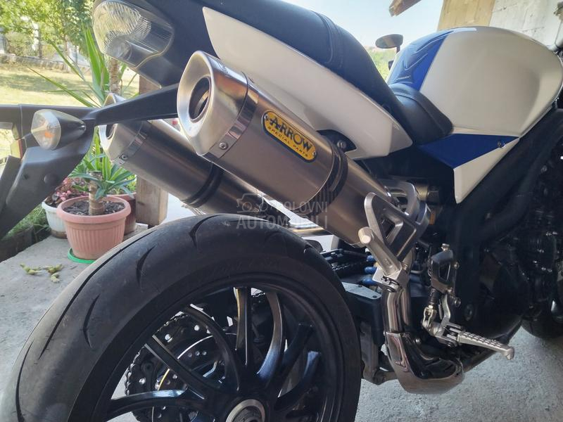 Triumph speed triple