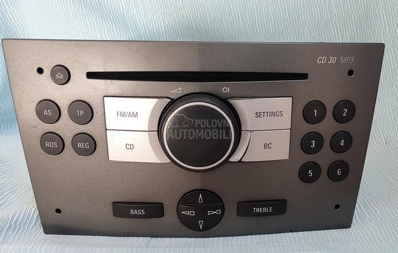 Fabrički radio  Astra H