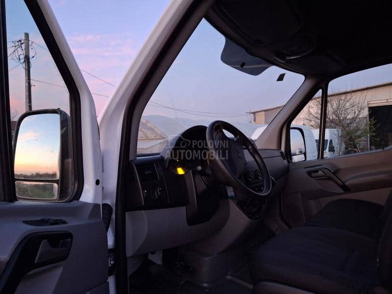 Mercedes Benz Sprinter 