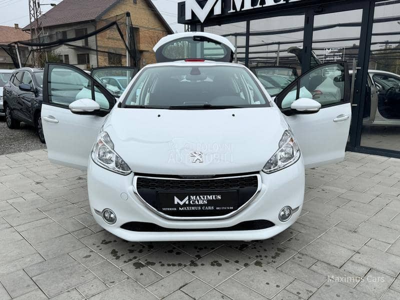 Peugeot 208 1.2b