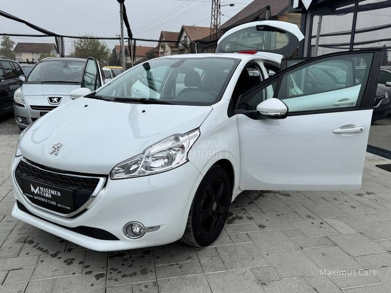 Peugeot 208 1.2b