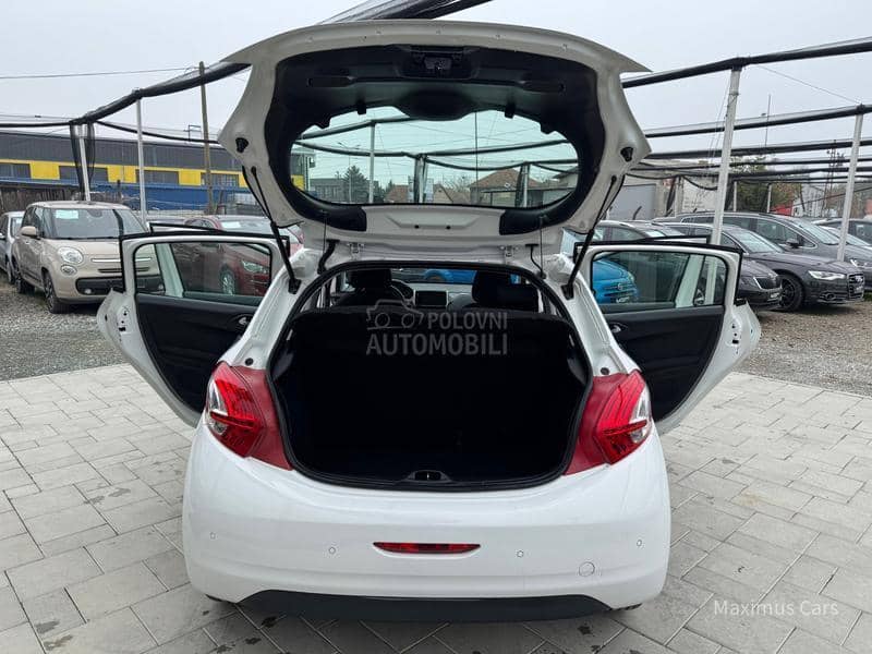 Peugeot 208 1.2b
