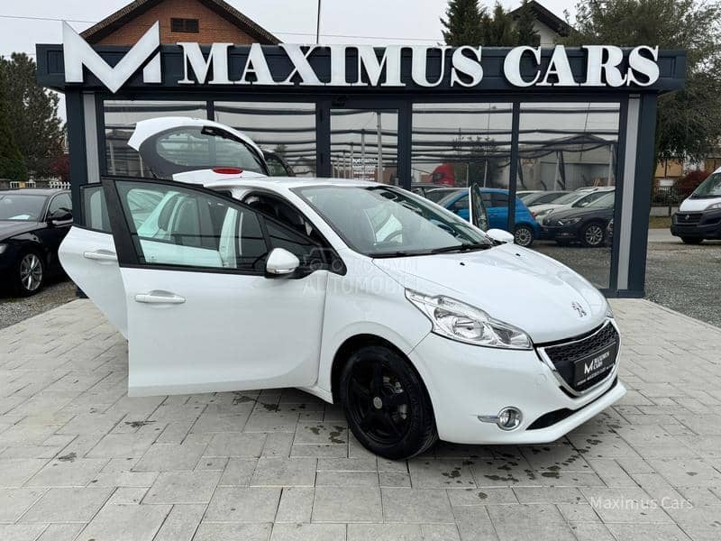 Peugeot 208 1.2b