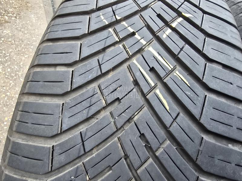Continental 235/65 R17 Sve sezone