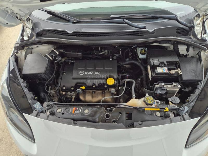 Opel Corsa E 1.2 b