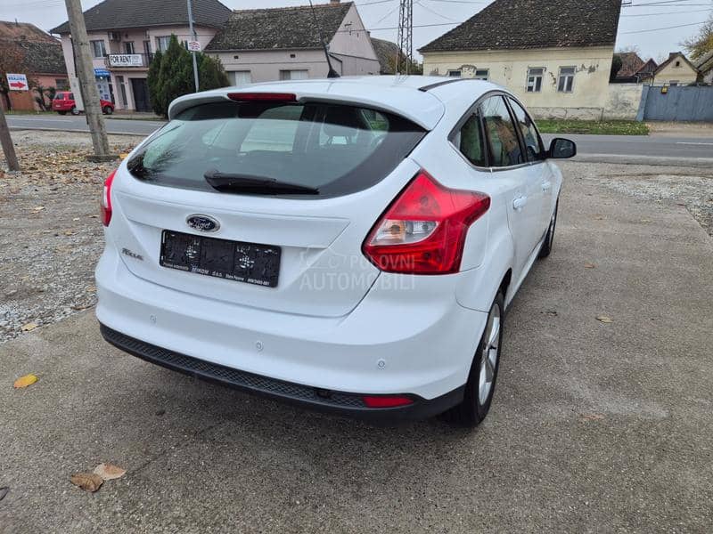 Ford Focus 1.6 b