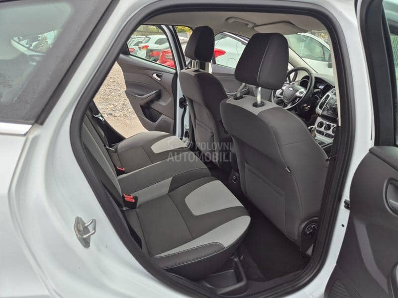 Ford Focus 1.6 b