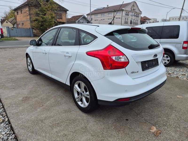 Ford Focus 1.6 b