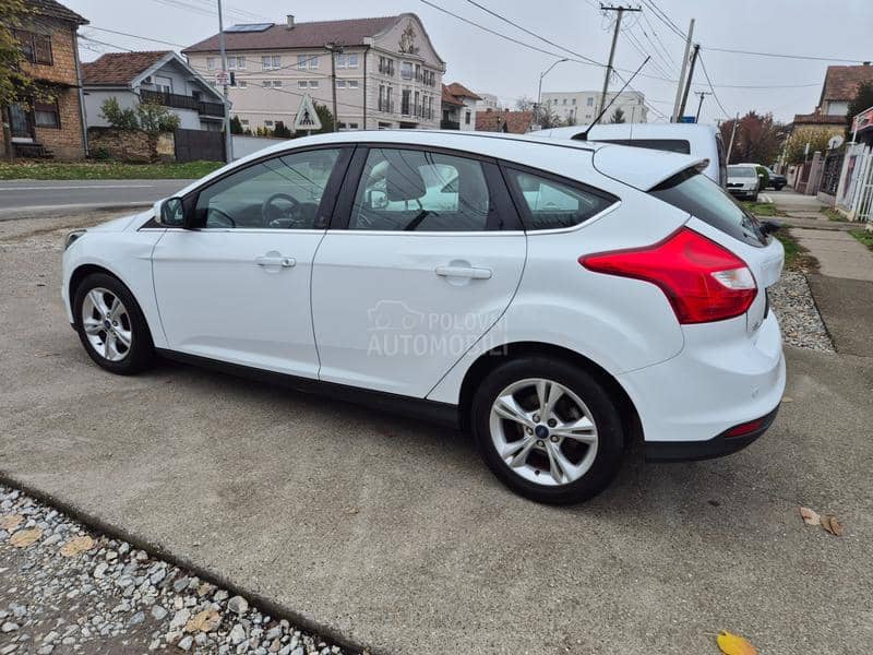 Ford Focus 1.6 b