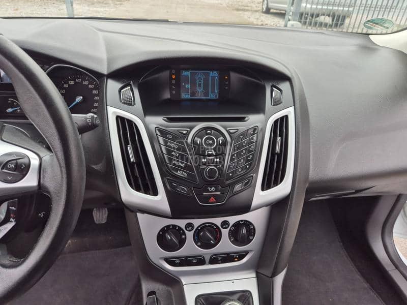 Ford Focus 1.6 b
