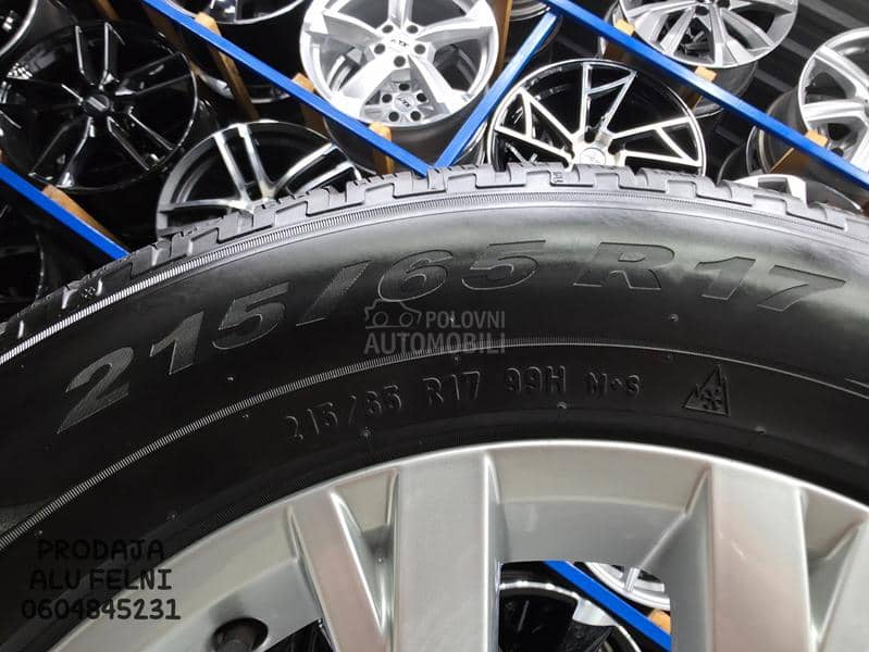 Pirelli 215/65 R17 Zimska