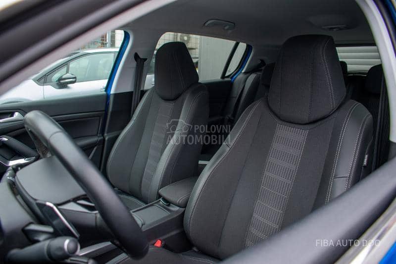 Peugeot 308 1.2EAT ALLURE/VIRT