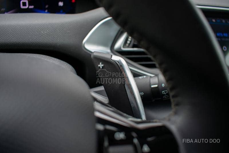 Peugeot 308 1.2EAT ALLURE/VIRT