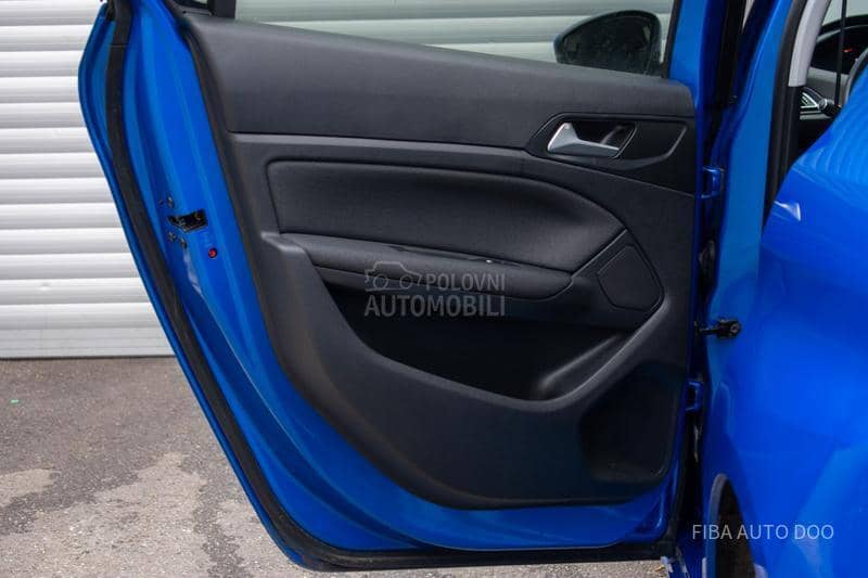 Peugeot 308 1.2EAT ALLURE/VIRT
