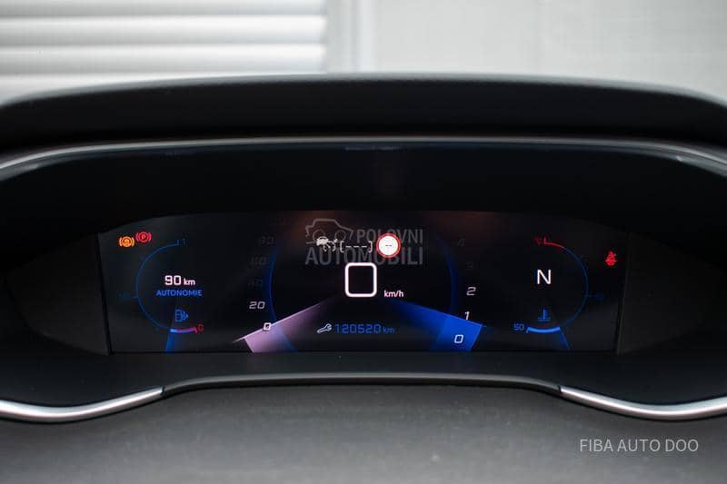 Peugeot 308 1.2EAT ALLURE/VIRT