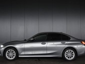 BMW 320 i xDrive AT