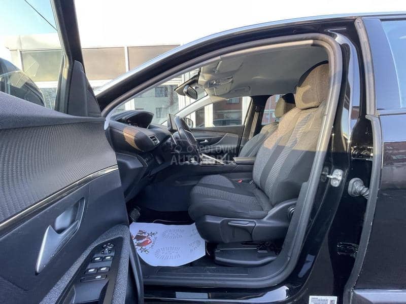Peugeot 3008 1.2 B Autom