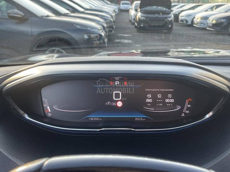 Peugeot 3008 1.2 B Autom