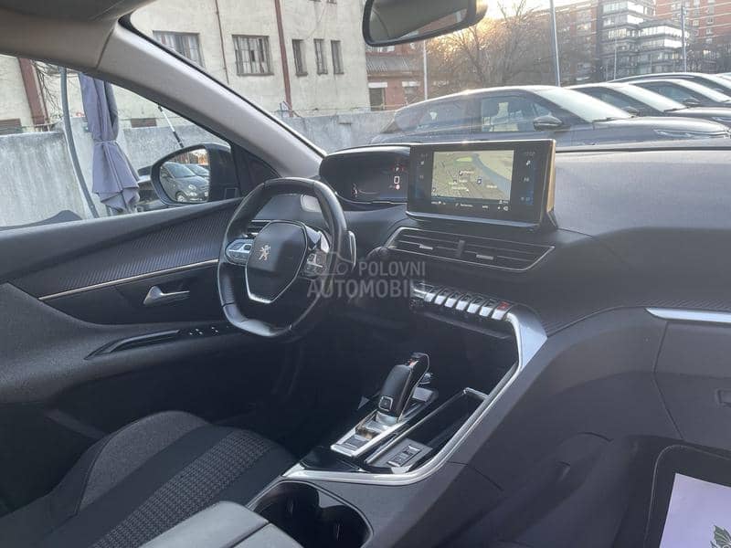 Peugeot 3008 1.2 B Autom