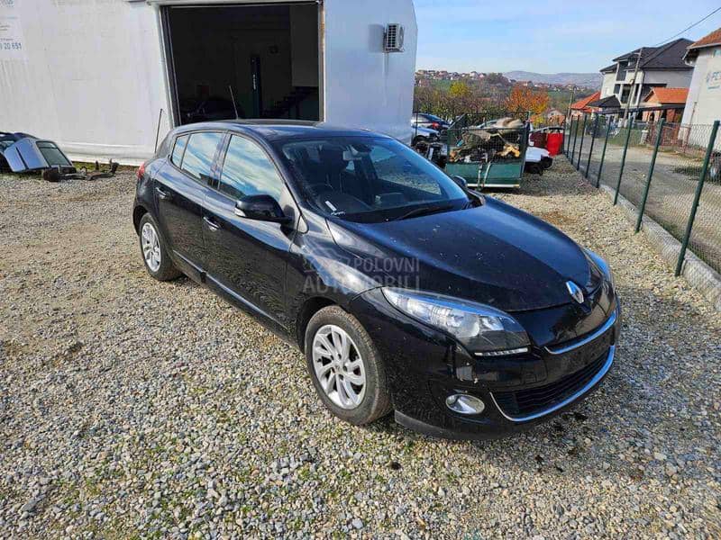 Renault Megane TEGNE 2013. god. -  kompletan auto u delovima