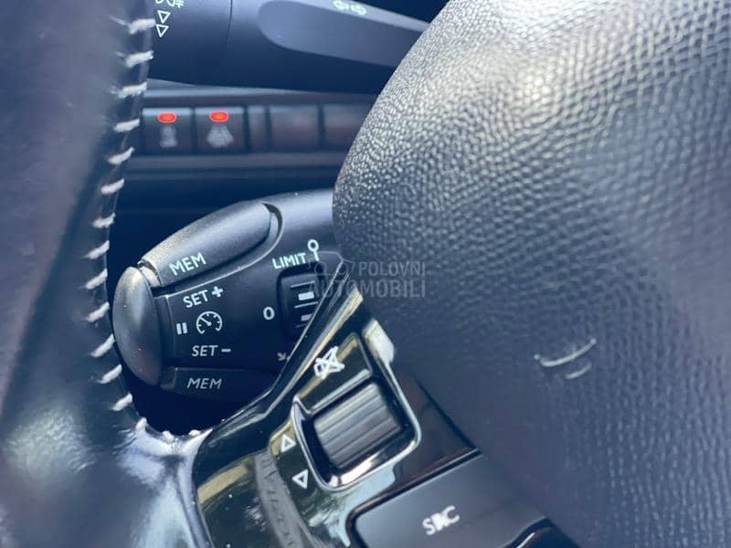 Peugeot 308 ALURE LED PERLA