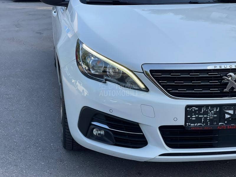 Peugeot 308 ALURE LED PERLA
