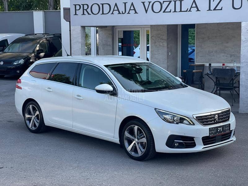 Peugeot 308 ALURE LED PERLA