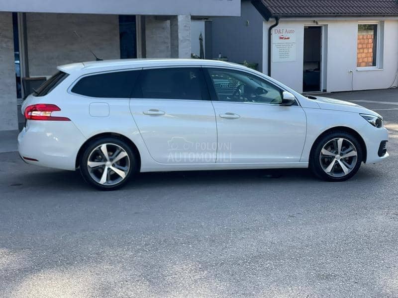 Peugeot 308 ALURE LED PERLA