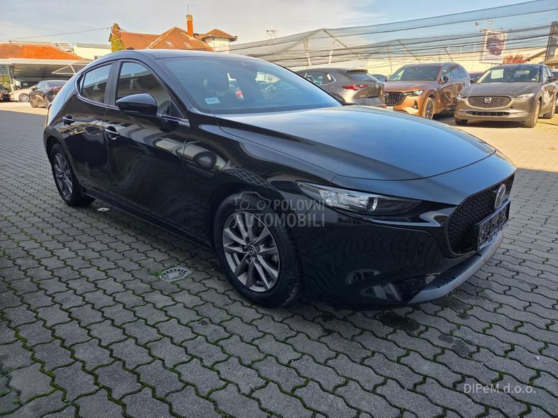 Mazda 3 G122