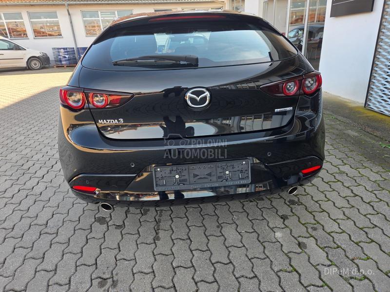 Mazda 3 G122