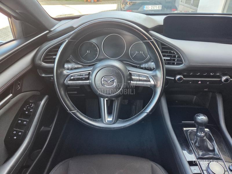 Mazda 3 G122