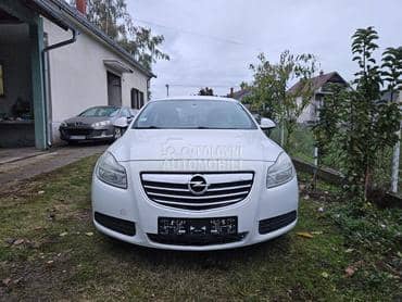 Opel Insignia 2.0cdt 2009. god. -  kompletan auto u delovima