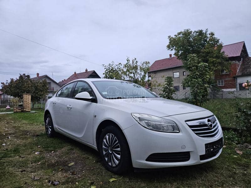 Opel Insignia 2.0cdt 2009. god. -  kompletan auto u delovima