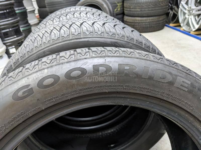 Goodride 215/50 R18 Zimska