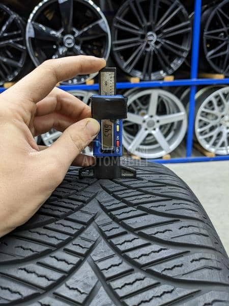 Goodride 215/50 R18 Zimska