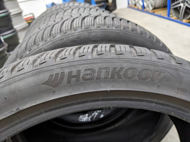 Hankook 225/40 R19 Zimska