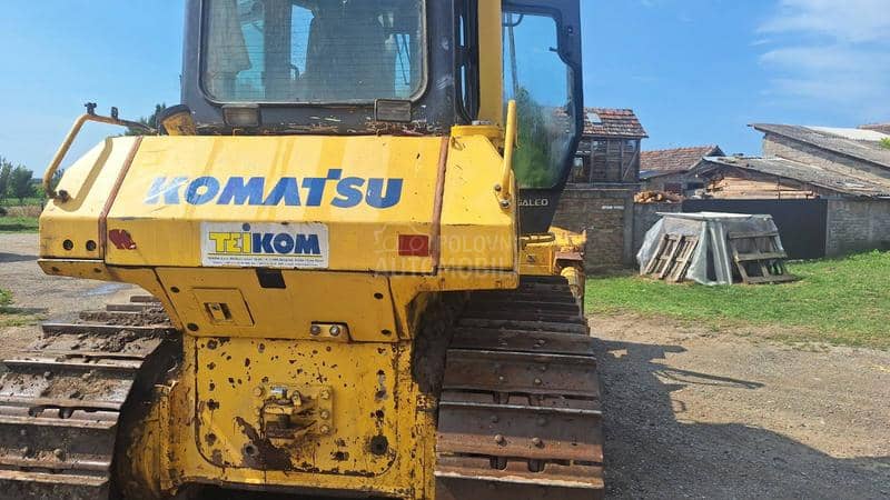 Komatsu d65ex
