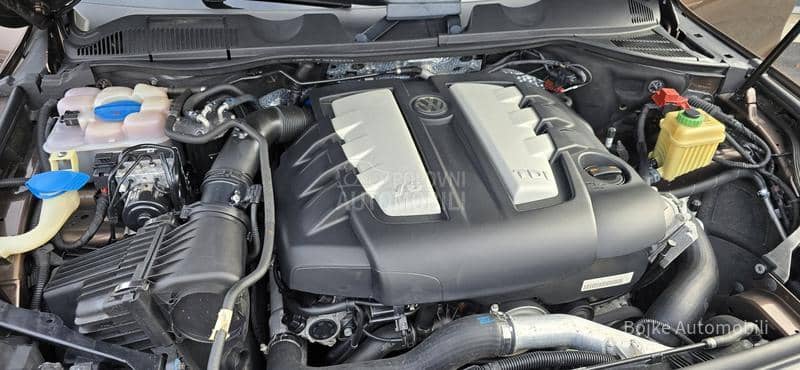 Volkswagen Touareg 3.0TDI CARAT 4x4