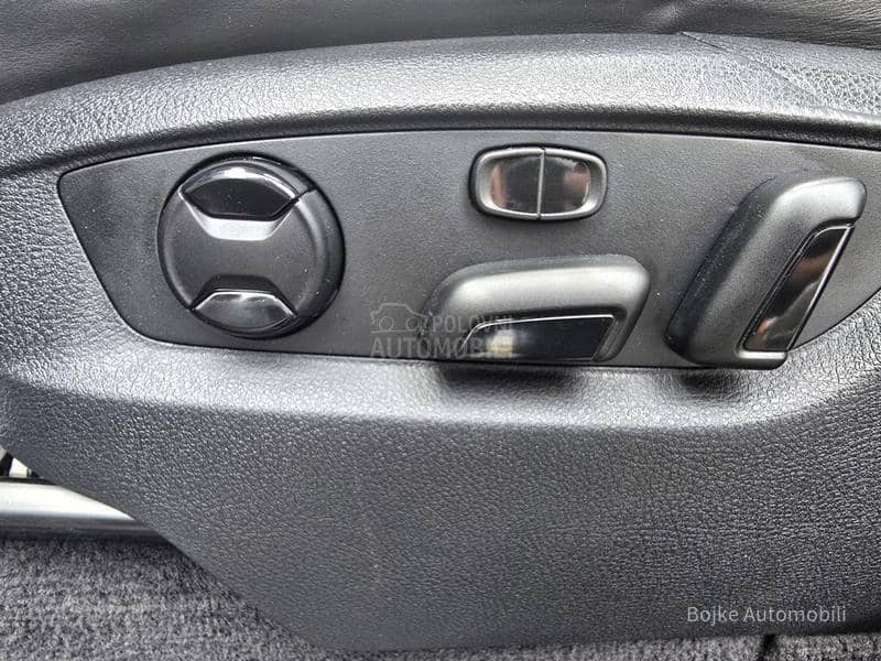 Volkswagen Touareg 3.0TDI CARAT 4x4