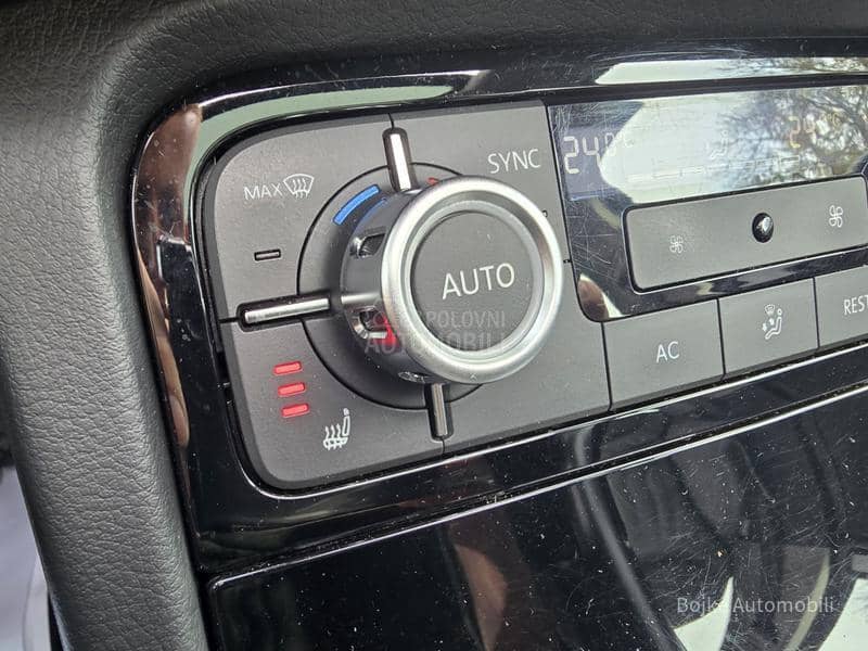 Volkswagen Touareg 3.0TDI CARAT 4x4