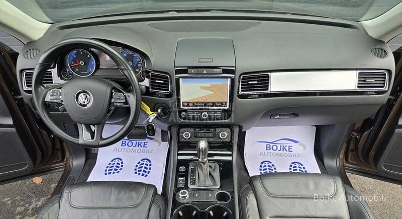 Volkswagen Touareg 3.0TDI CARAT 4x4