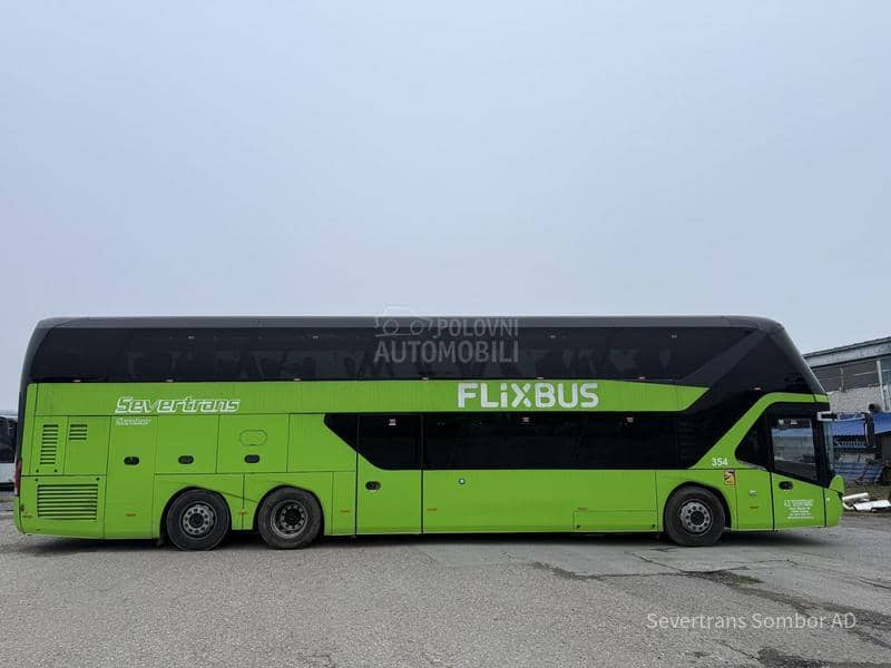 Neoplan Skyliner P06