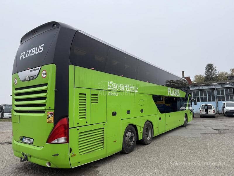 Neoplan Skyliner P06