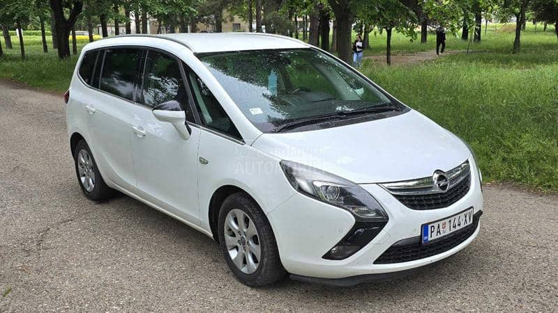 Opel Zafira 